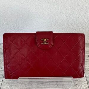 CHANEL Vintage (1989-1991) Red Quilted Leather Wallet